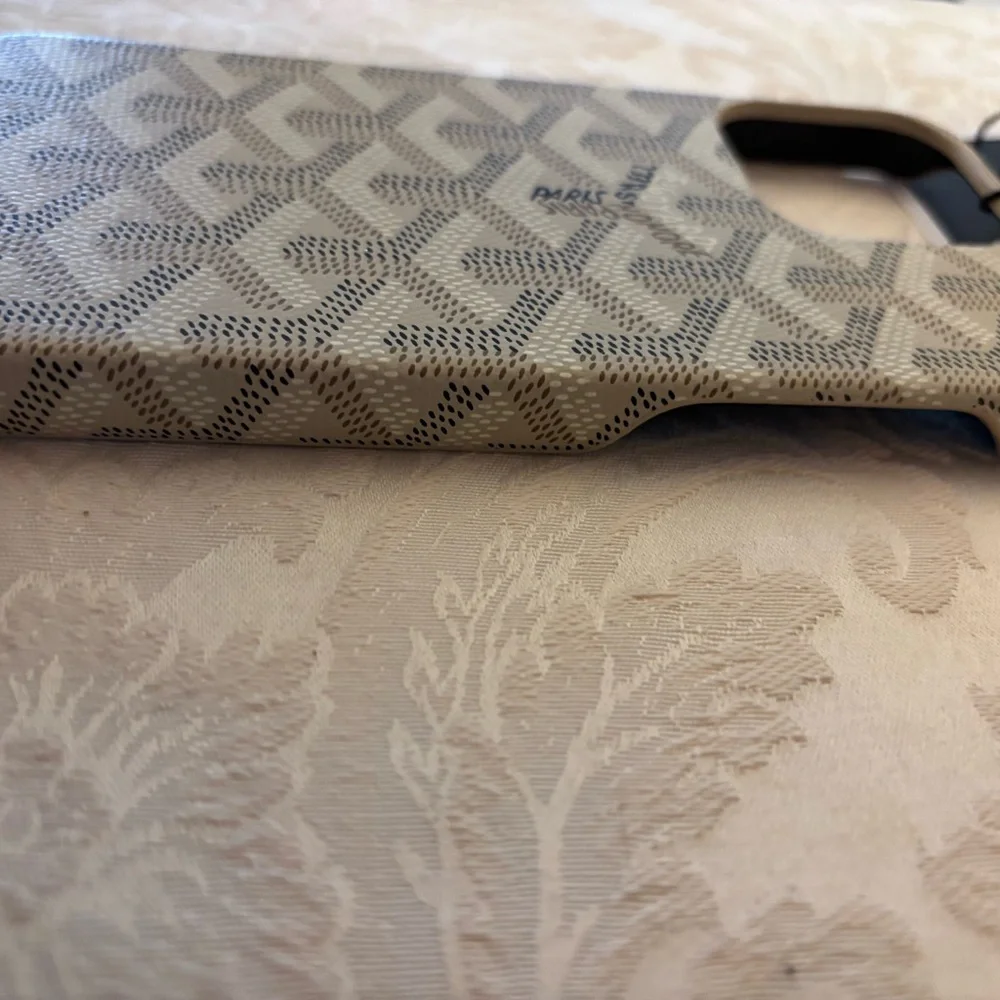 NewGray Phone Case - Picture 4 of 12